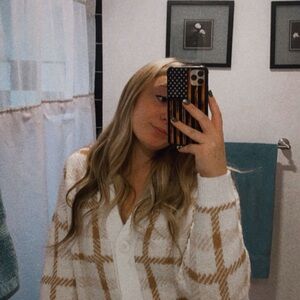 Meet your Posher, Olivia